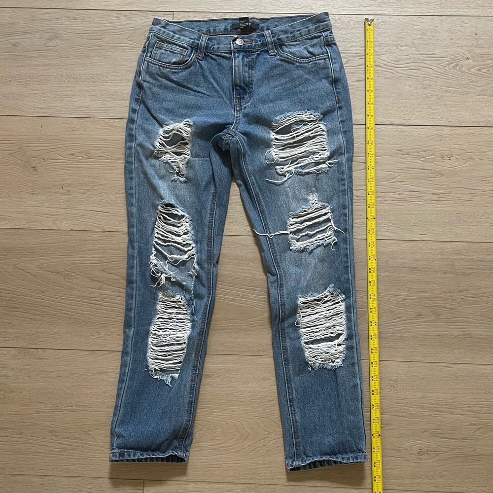 Forever 21 Faded Ripped Jeans - Picture 3 of 4